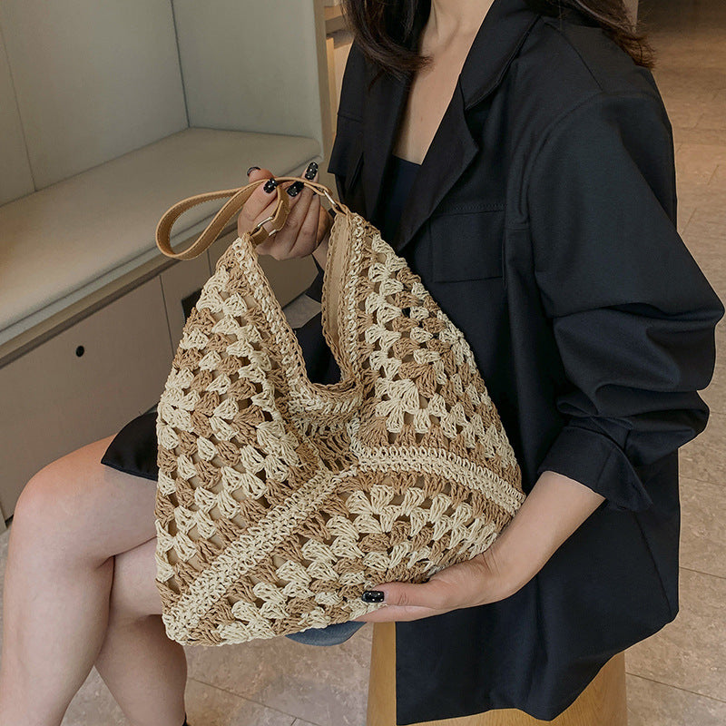 Sac à bandoulière en paille tissé à la main pour femme, couleur contrastée